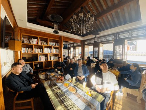 河南酒店网腾冲游学考察 客栈运营的创新启示与收获